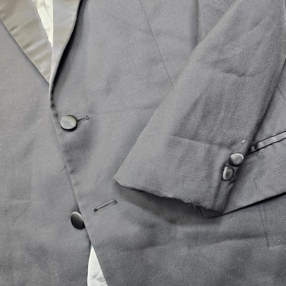 Calvin Klein Tuxedo Jacket Mens‎ 42S Black Shawl Collar Satin Lapel Formal Wear